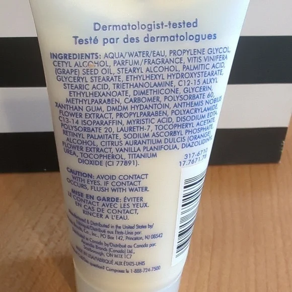 All Day Moisture Body Lotion - Picture 3 of 3